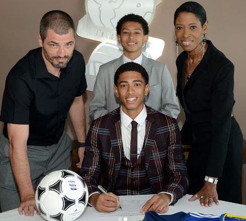 Denise Bellingham with her husband Mark Bellingham and sons Jude Bellingham and Jobe Bellingham